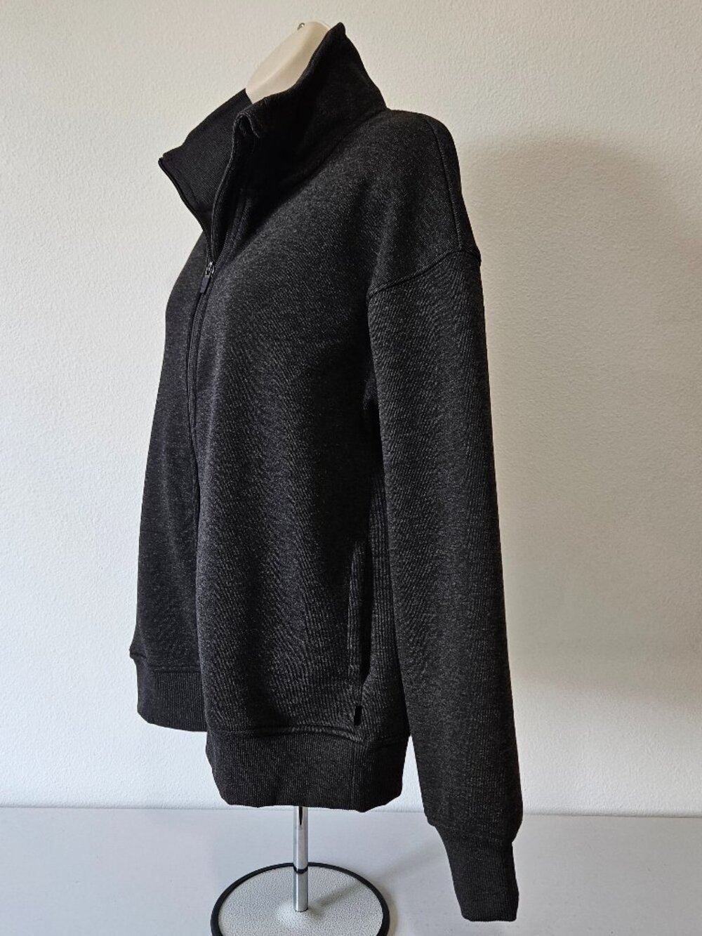 MONDETTA Fleece Full Zip Jacket | Size Small (tag) to Medium (See Measurements) - Picture 9 of 13